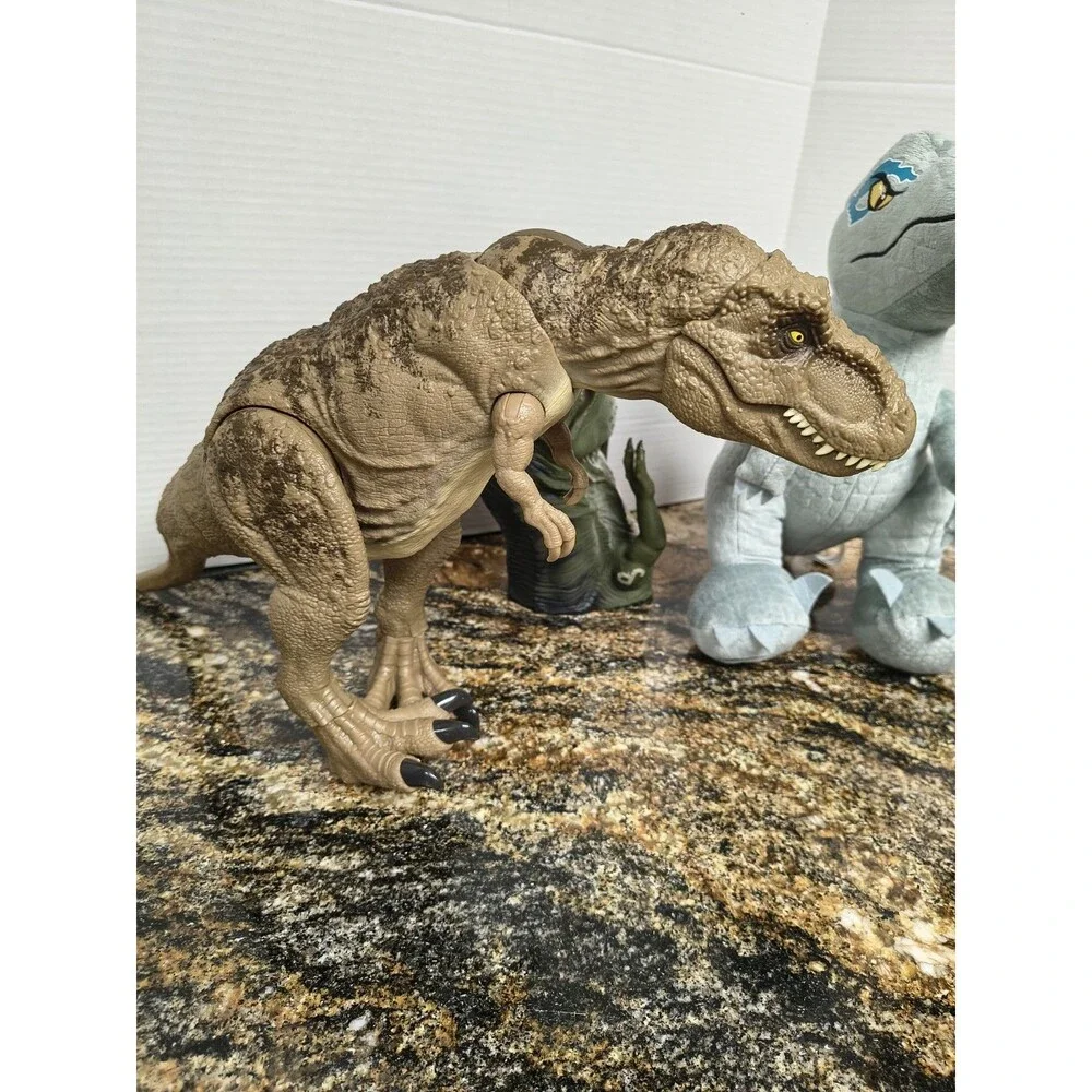 Lot Of 3 Jurassic Park Toys Vintage 1996 Puppet, Plush T-Rex & Thrash & Devour